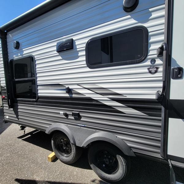 2024 Jayco Jay Flight 212QB Photo in Staunton, VA 24401