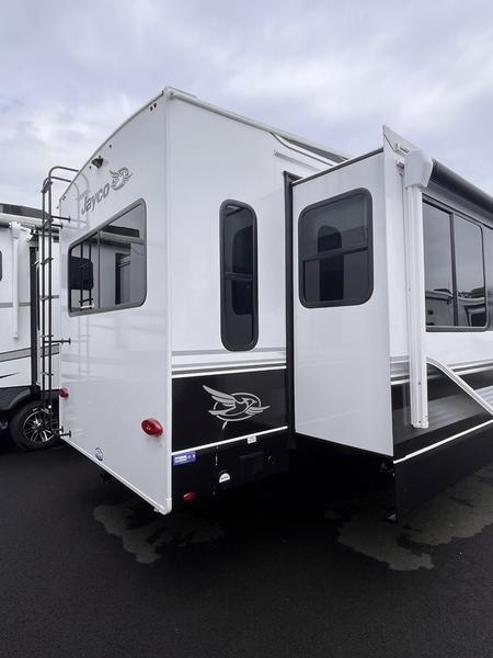 2024 Jayco Eagle Fifth Wheels 321RSTS Photo in Staunton, VA 24401
