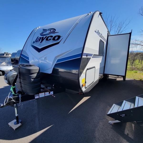 2024 Jayco Jay Feather 24BH Photo in Staunton, VA 24401