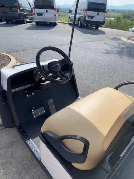 2024 Cushman® SHUTTLE 2 ELITE Photo in Staunton, VA 24401