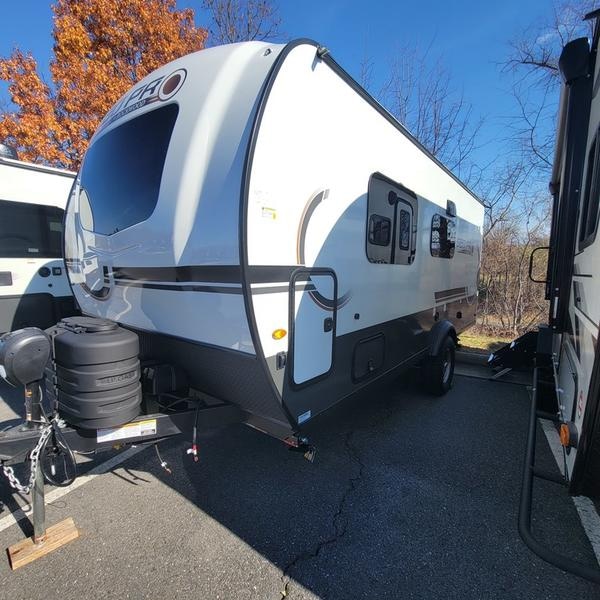 2024 Forest River Rockwood Geo Pro G19FD Photo in Staunton, VA 24401