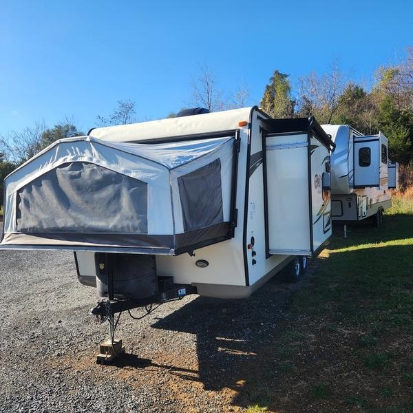 2015 Forest River Roo 21DK Photo in Staunton, VA 24401