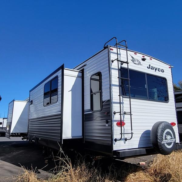 2024 Jayco Jay Flight 340RLK Photo in Staunton, VA 24401