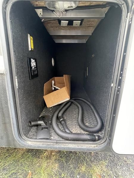 2014 Keystone RV Alpine 3620FL Photo in Staunton, VA 24401