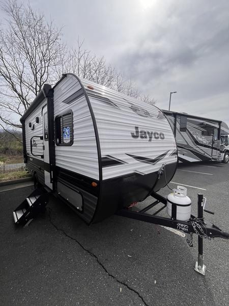 2024 Jayco Jay Flight SLX 174BH Photo in Staunton, VA 24401