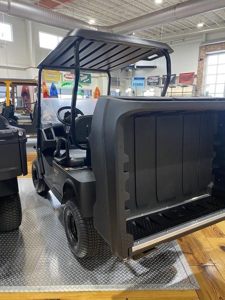 2023 Cushman HAULER 800X Photo in Staunton, VA 24401