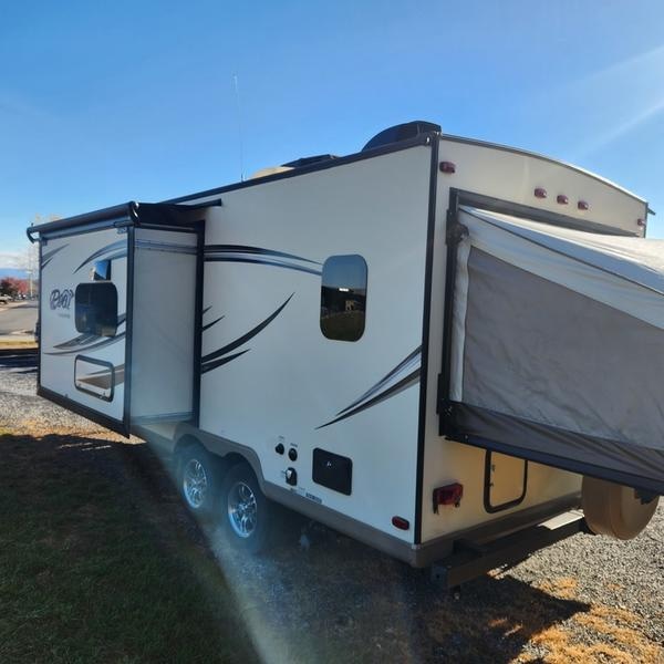 2015 Forest River Roo 21DK Photo in Staunton, VA 24401