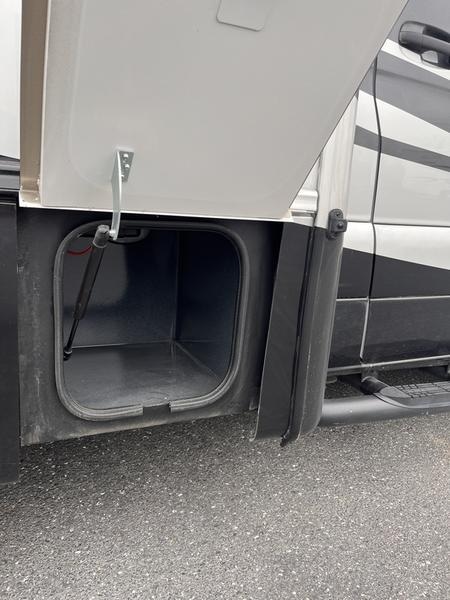 2023 Jayco Melbourne Prestige 24NP Photo in Staunton, VA 24401