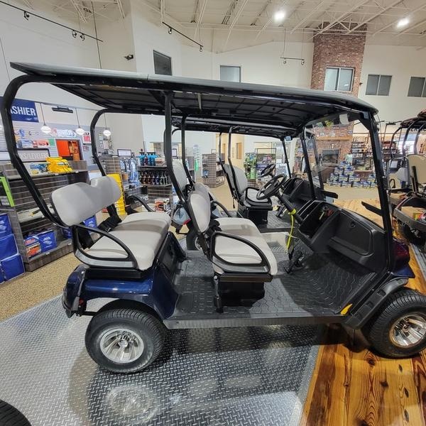 2024 Cushman® Tour LSV ELiTE Lithium Electric Photo in Staunton, VA 24401