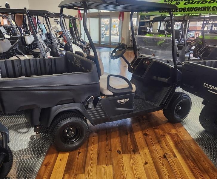 2024 Cushman® Hauler 1200 G-EFI Photo in Staunton, VA 24401