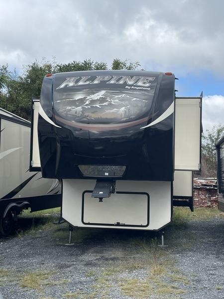 2014 Keystone RV Alpine 3620FL Photo in Staunton, VA 24401
