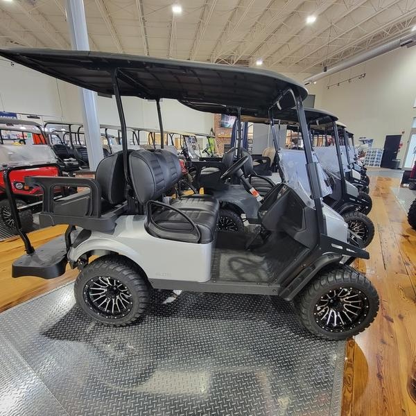 2024 E-Z-GO Express™ S4 ELiTE™ Lithium Platinum Photo in Staunton, VA 24401