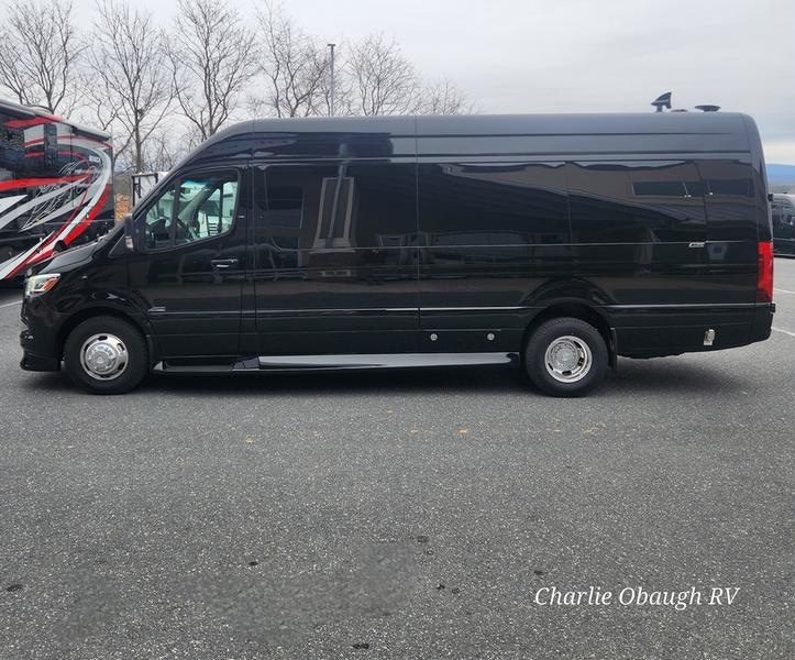 2025 Midwest Automotive Designs D6 Photo in Staunton, VA 24401