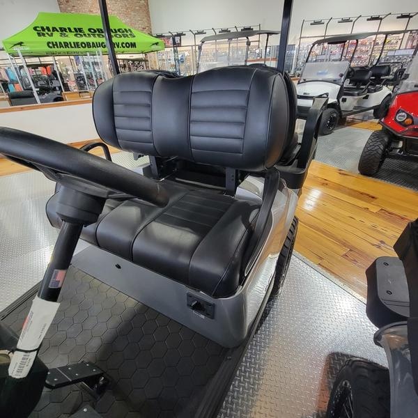 2024 E-Z-GO Express™ S4 ELiTE™ Lithium Platinum Photo in Staunton, VA 24401