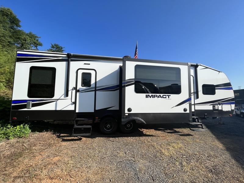 2019 Keystone RV Impact 330 Photo in Staunton, VA 24401