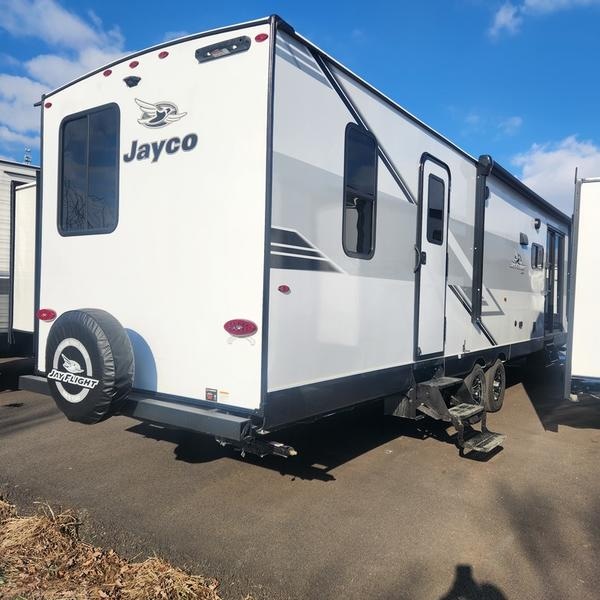 2025 Jayco 380DQS Photo in Staunton, VA 24401