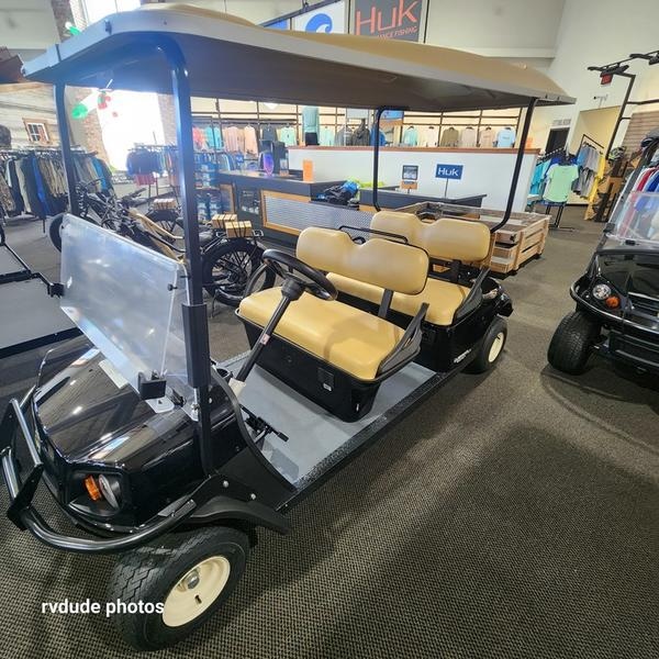 2023 Cushman® Shuttle™ 4 ELiTE Lithium Electric Photo in Staunton, VA 24401