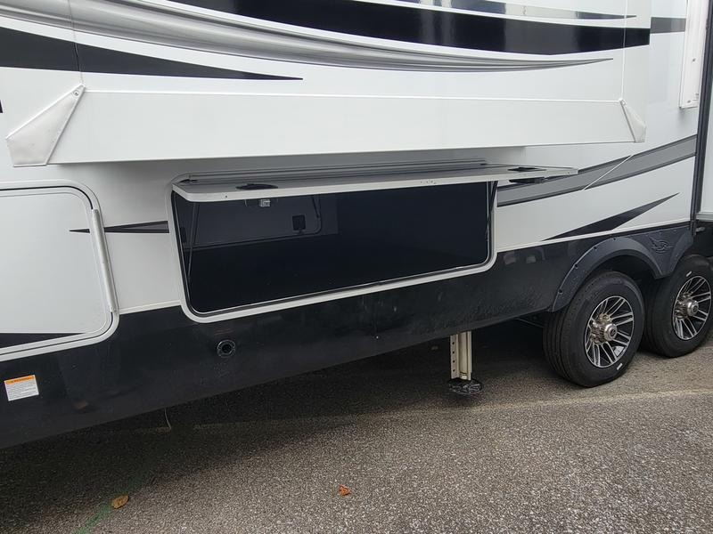 2023 Jayco North Point 380RKGS Photo in Staunton, VA 24401