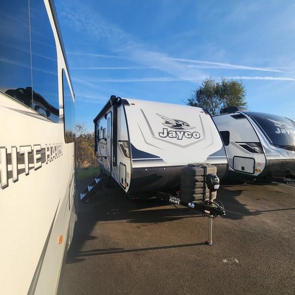 2024 Jayco Jay Feather 19MRK Photo in Staunton, VA 24401