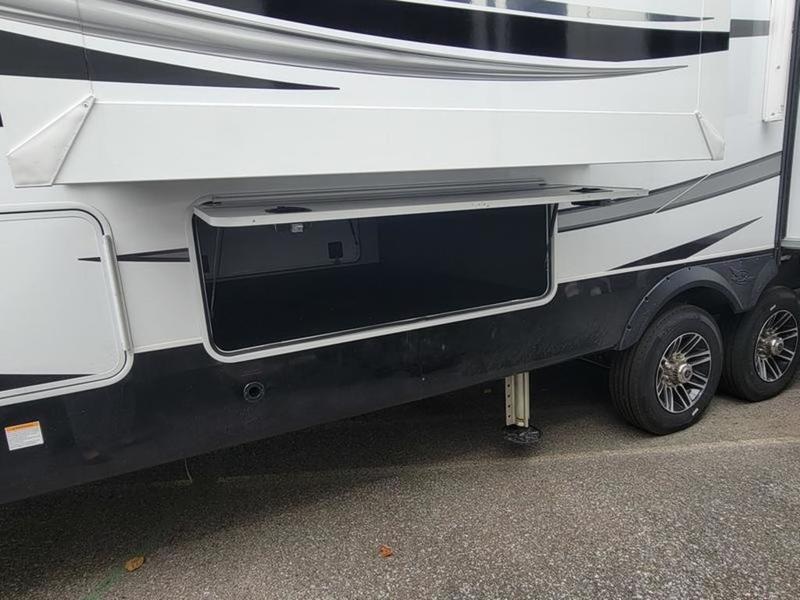 2023 Jayco North Point 380RKGS Photo in Staunton, VA 24401