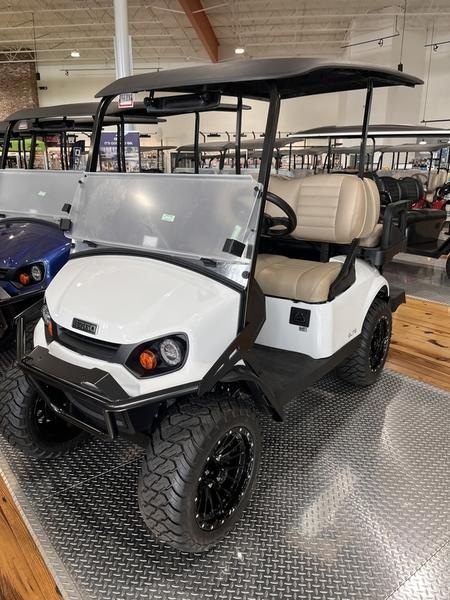 2025 E-Z-GO S4 ELITE Photo in Staunton, VA 24401