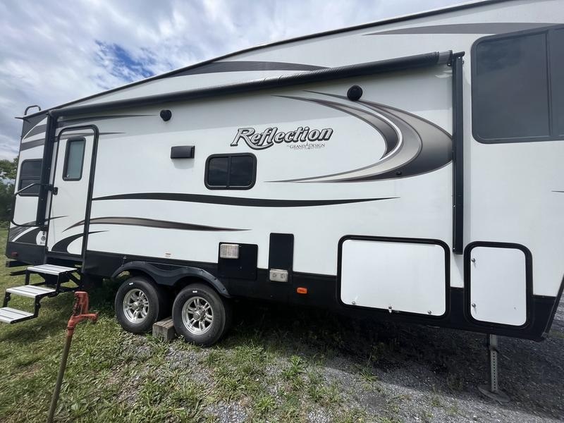 2018 Grand Design Reflection 150 Series Fifth-Wheel 230RL Photo in Staunton, VA 24401