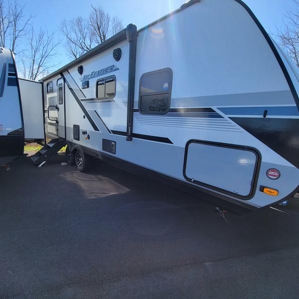 2024 Jayco Jay Feather 24BH Photo in Staunton, VA 24401