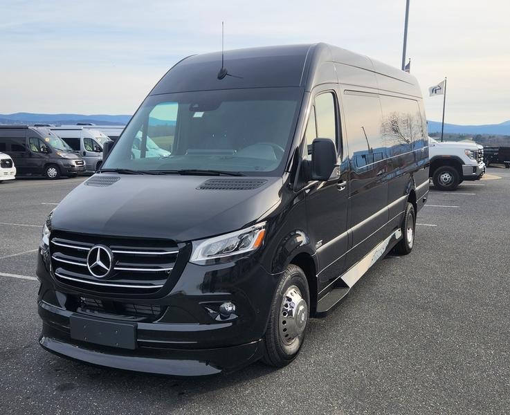 2025 Midwest Automotive Designs 15 PASSENGER Photo in Staunton, VA 24401