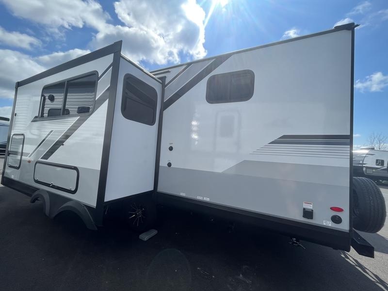 2024 Jayco Jay Feather 24BH Photo in Staunton, VA 24401