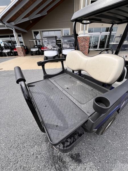 2019 E-Z-GO RXV® Electric Photo in Staunton, VA 24401