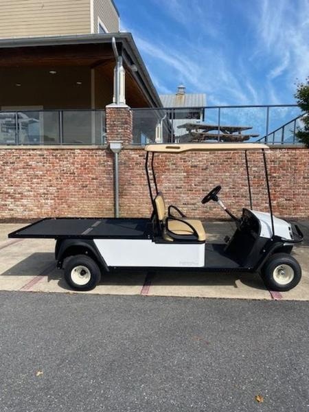 2024 Cushman® SHUTTLE 2 ELITE Photo in Staunton, VA 24401