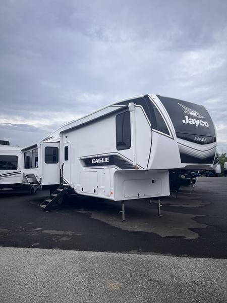 2024 Jayco Eagle Fifth Wheels 321RSTS Photo in Staunton, VA 24401