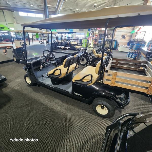 2023 Cushman® Shuttle™ 4 ELiTE Lithium Electric Photo in Staunton, VA 24401